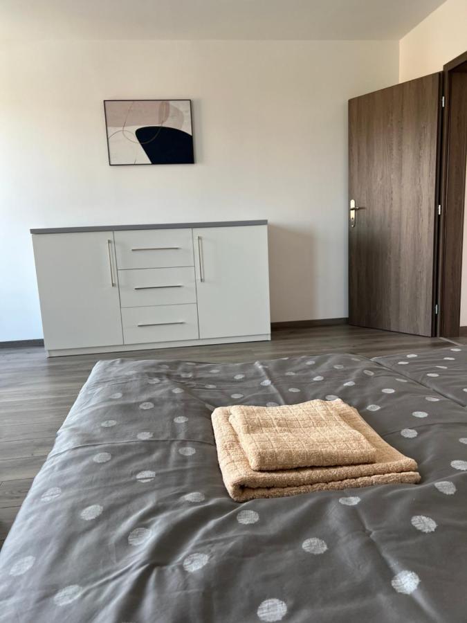 Apartmany Catalina Nesvady Exteriör bild