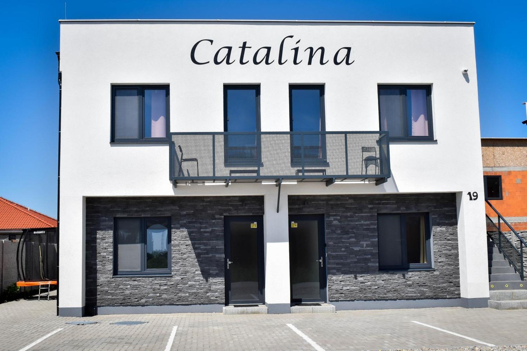 Apartmany Catalina Nesvady Exteriör bild