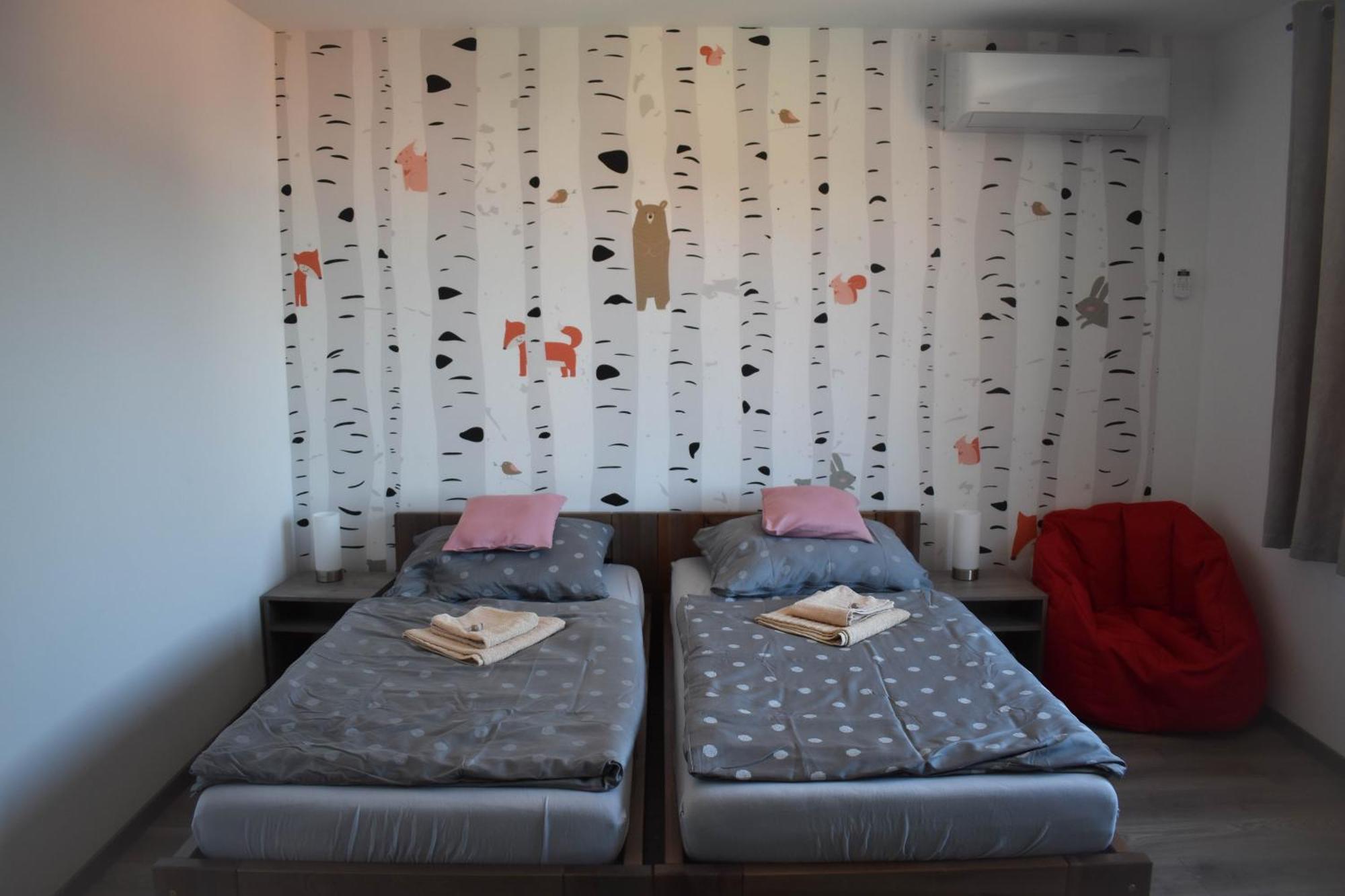 Apartmany Catalina Nesvady Exteriör bild
