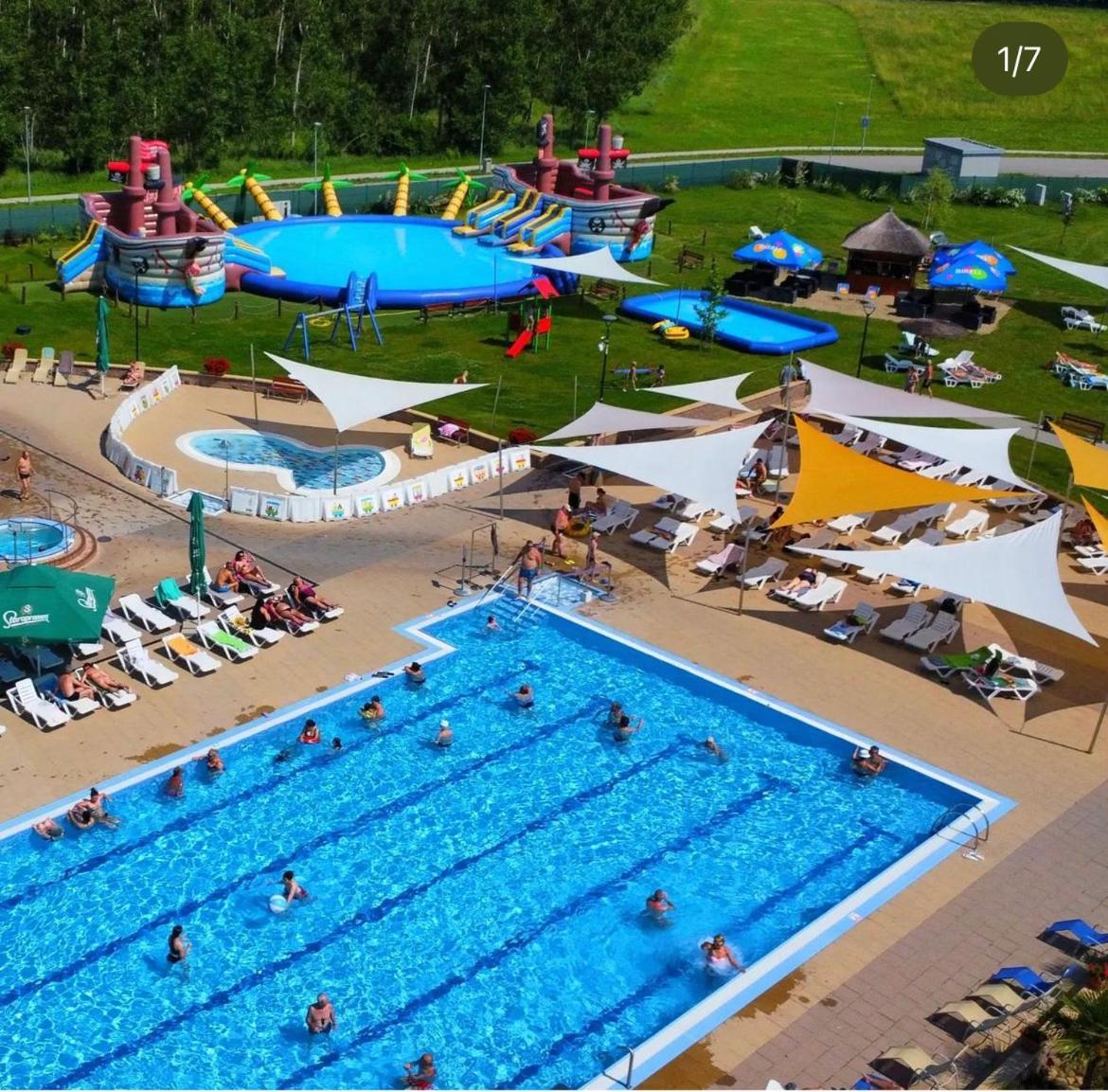Apartmany Catalina Nesvady Exteriör bild