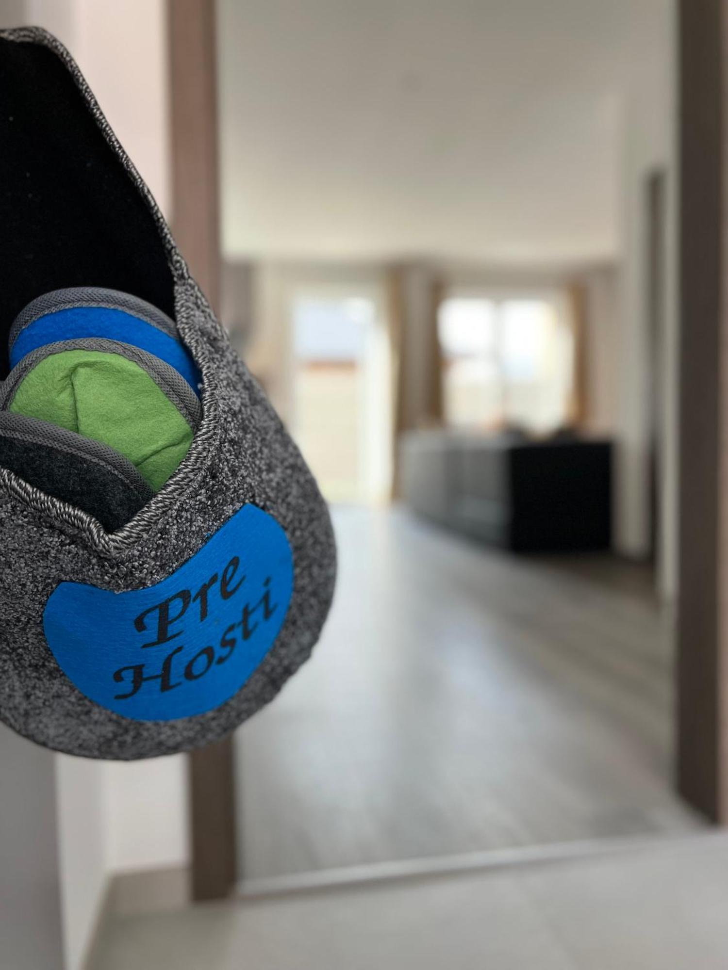 Apartmany Catalina Nesvady Exteriör bild