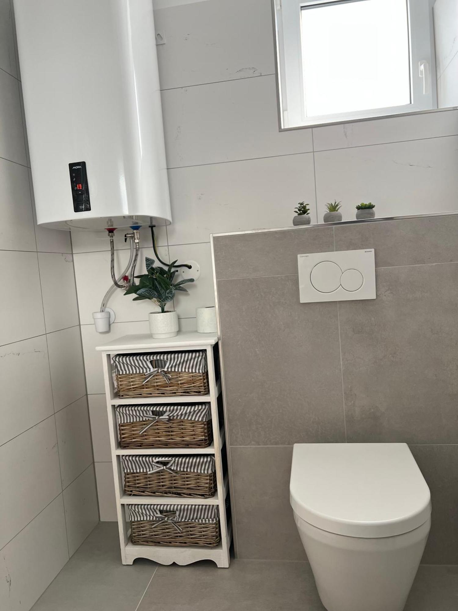 Apartmany Catalina Nesvady Exteriör bild