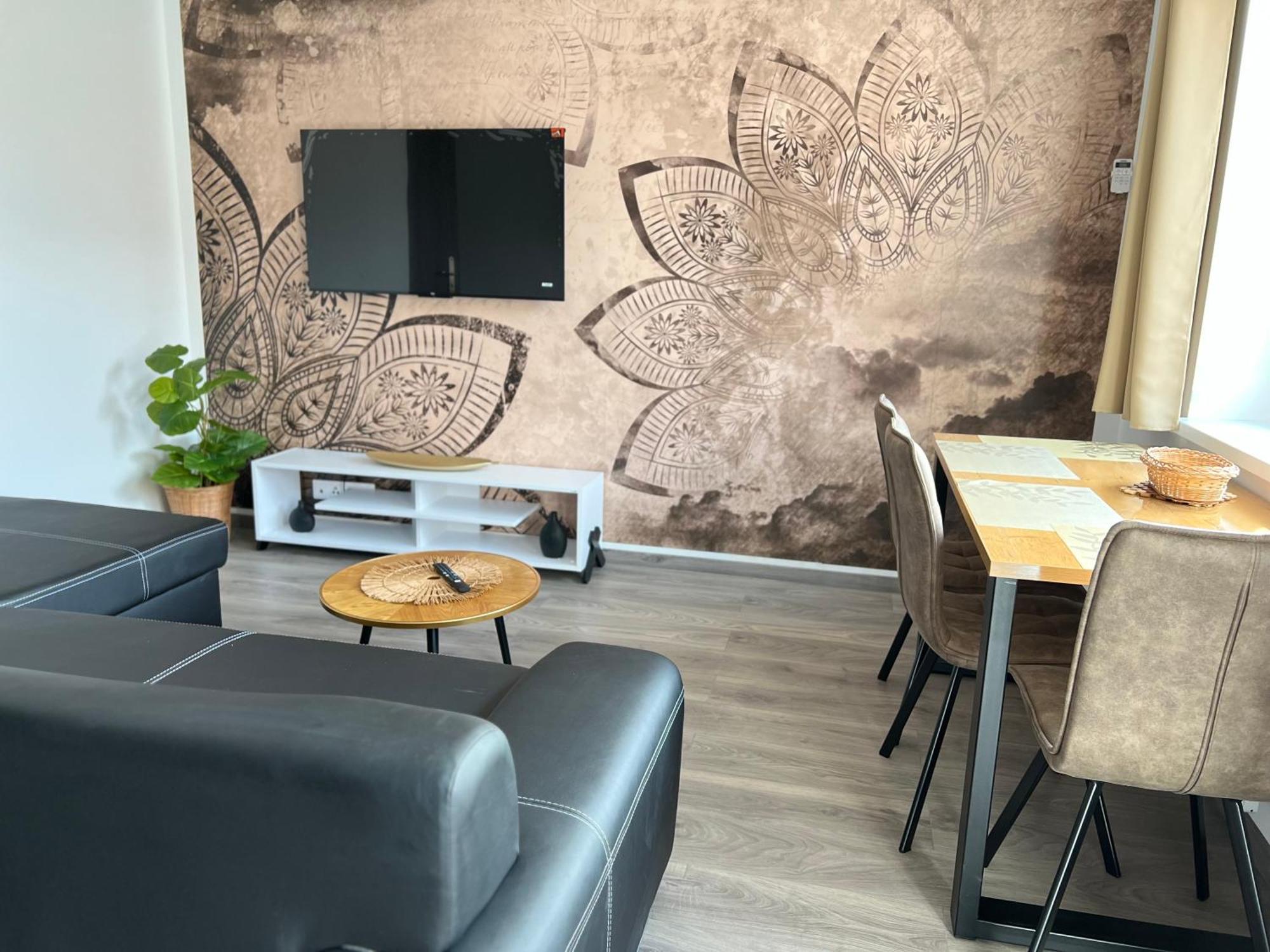 Apartmany Catalina Nesvady Exteriör bild