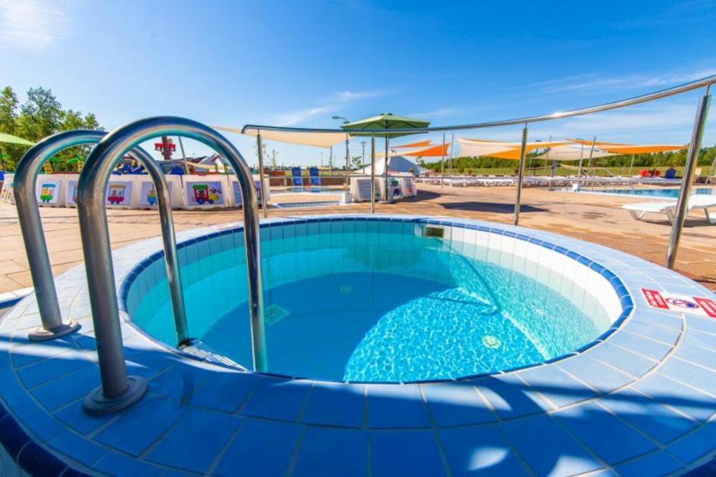Apartmany Catalina Nesvady Exteriör bild